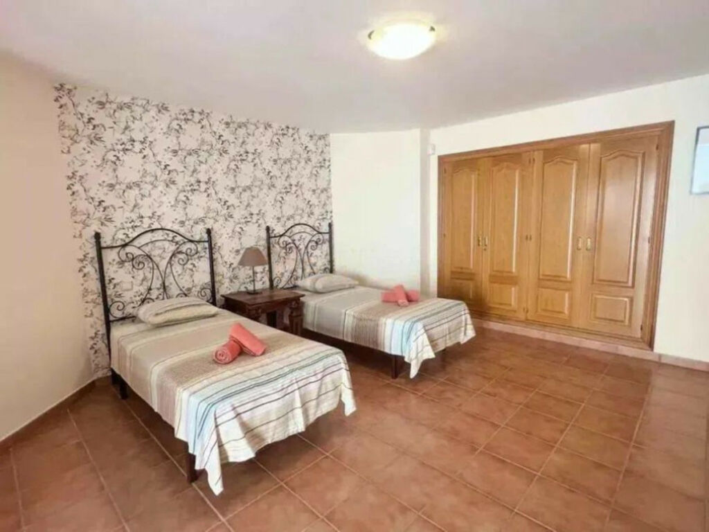 Detached Villa Los Flamingos Málaga - image 13