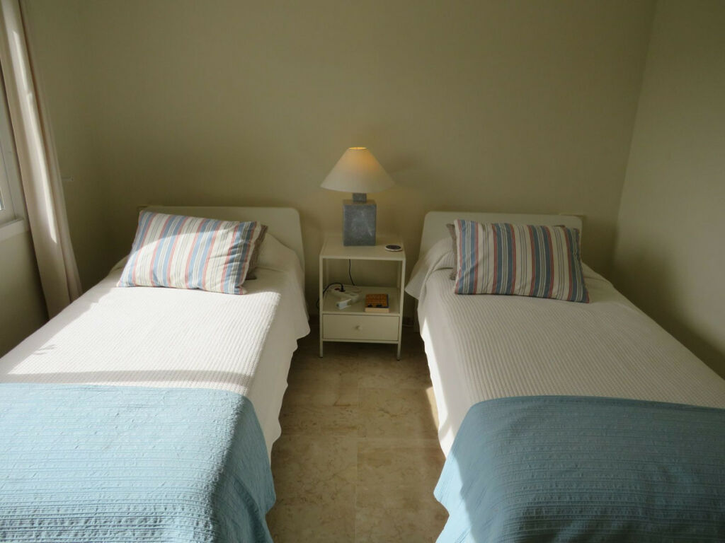 Ground Floor Apartment Elviria Málaga - image 13