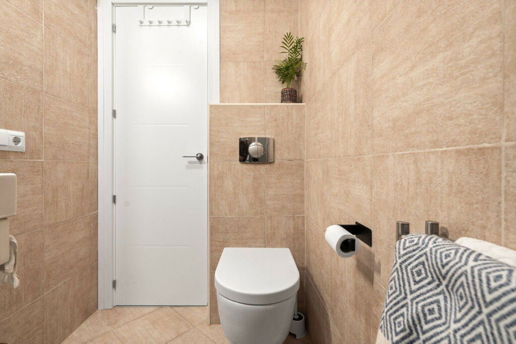 Middle Floor Apartment Estepona Málaga - image 13