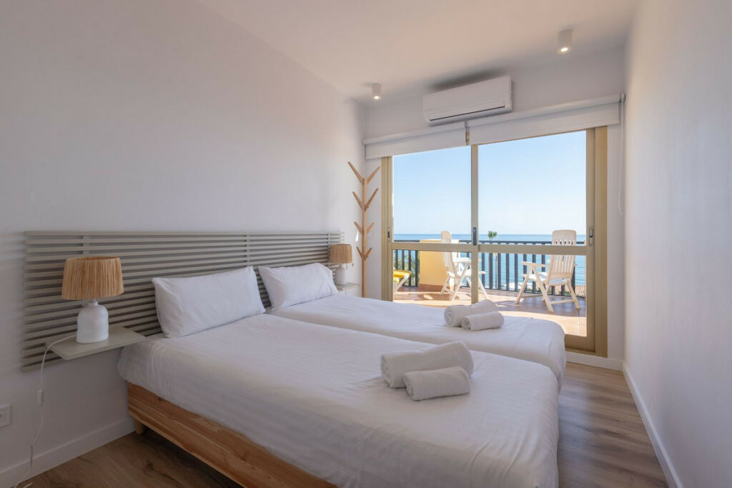 Penthouse Elviria Málaga - image 13