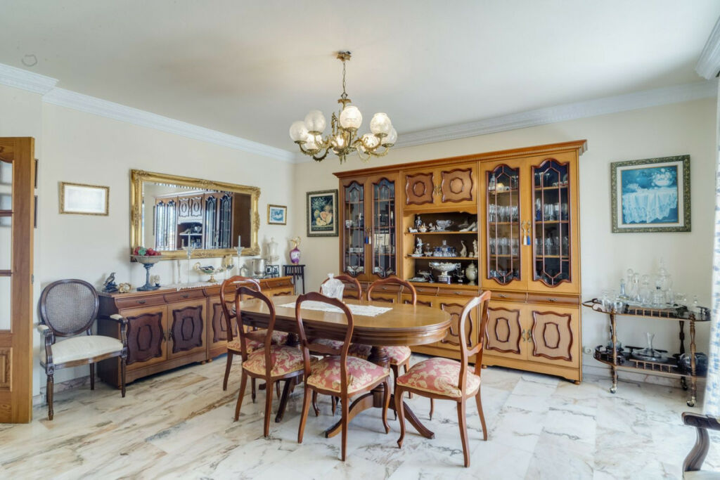 Detached Villa Marbella Málaga - image 13