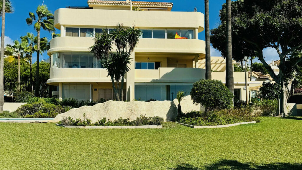 Ground Floor Apartment Elviria Málaga - image 14