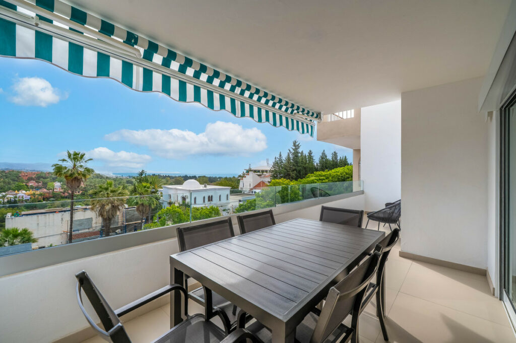 Middle Floor Apartment Nueva Andalucía Málaga - image 14
