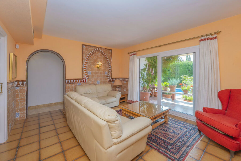 Detached Villa Marbella Málaga - image 14