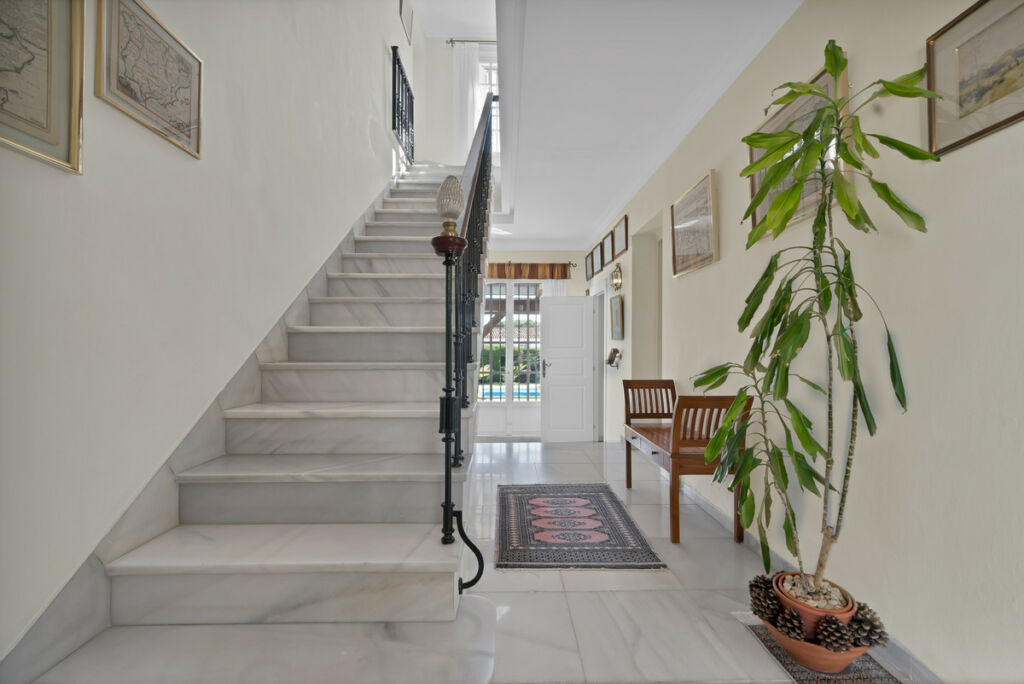 Detached Villa Las Brisas Málaga - image 14
