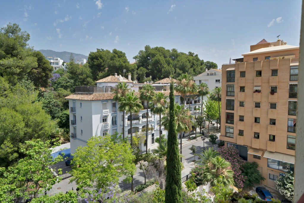 Middle Floor Apartment Marbella Málaga - image 14