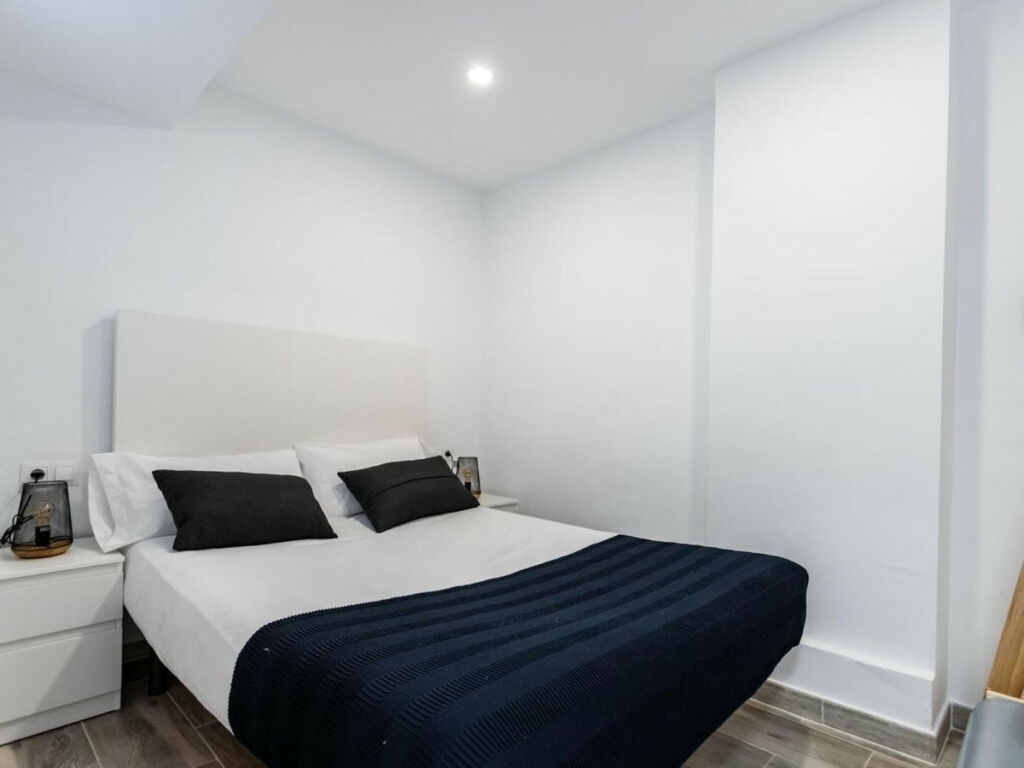Middle Floor Apartment Fuengirola Málaga - image 14