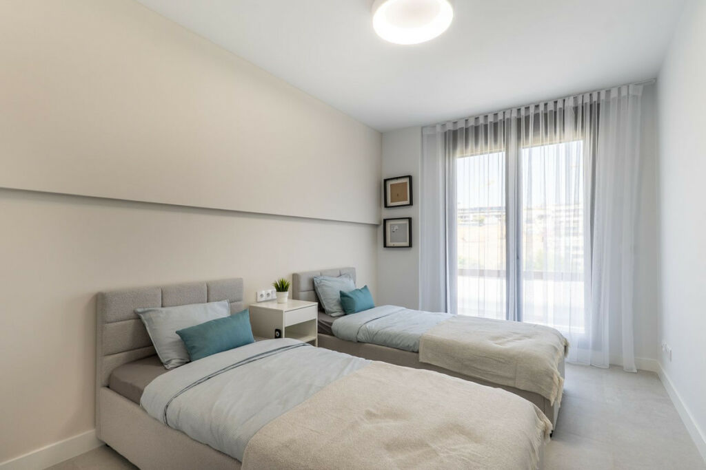 Middle Floor Apartment Estepona Málaga - image 14