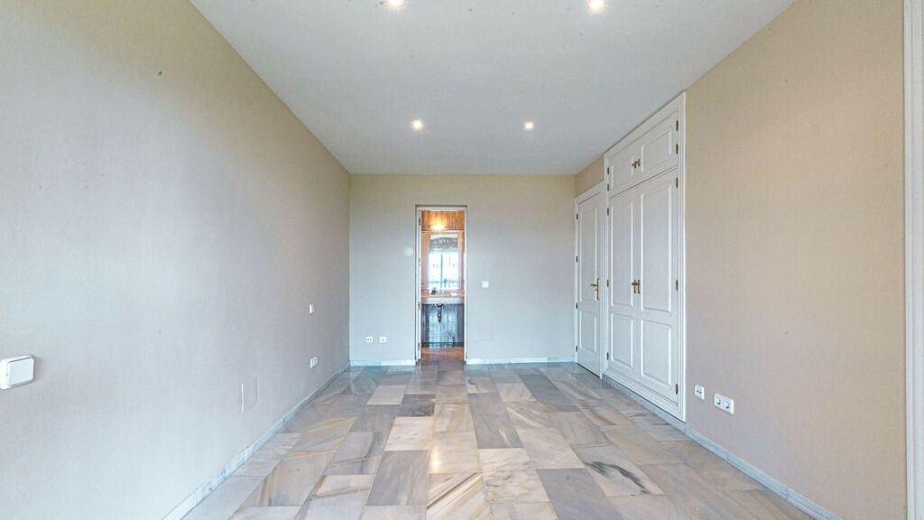Semi-Detached House La Capellania Málaga - image 14