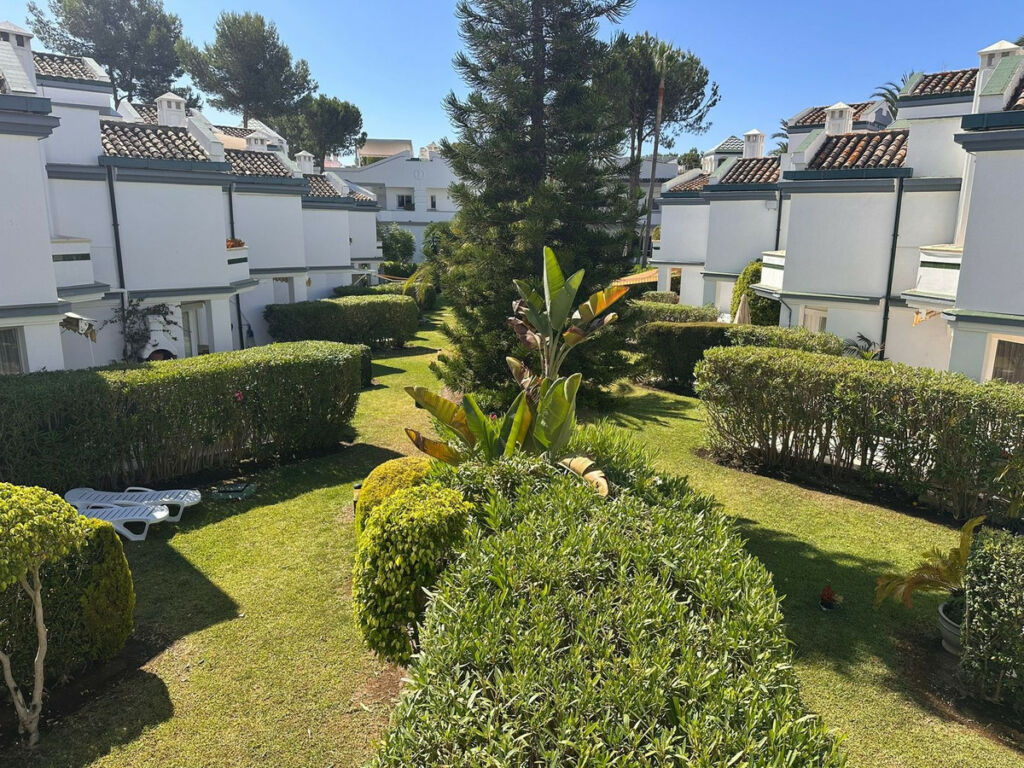 Top Floor Apartment New Golden Mile Málaga - image 14