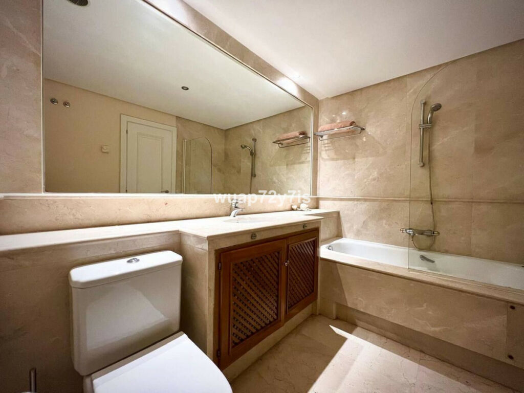 Townhouse Estepona Málaga - image 14