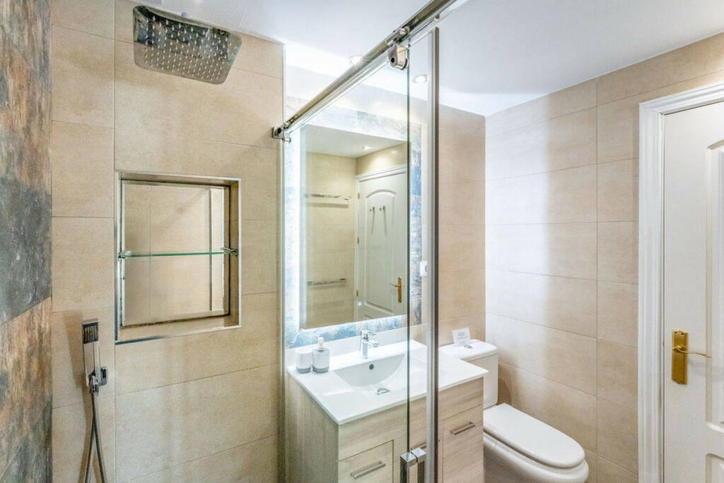 Detached Villa Calahonda Málaga - image 14