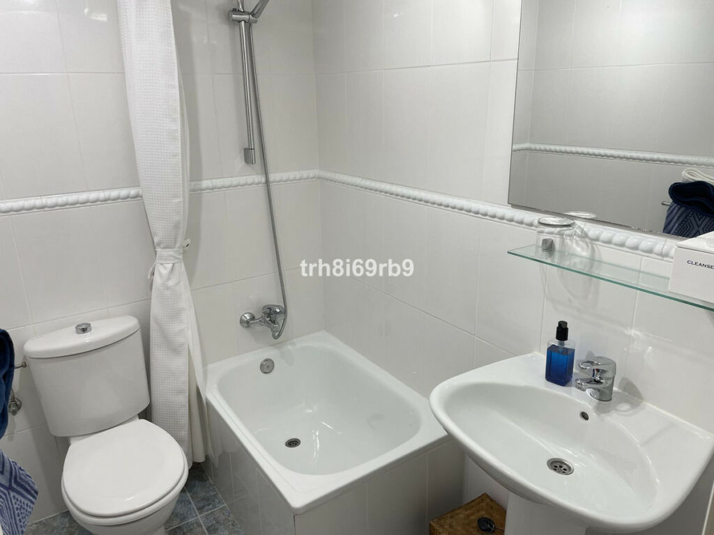 Top Floor Apartment Benavista Málaga - image 14