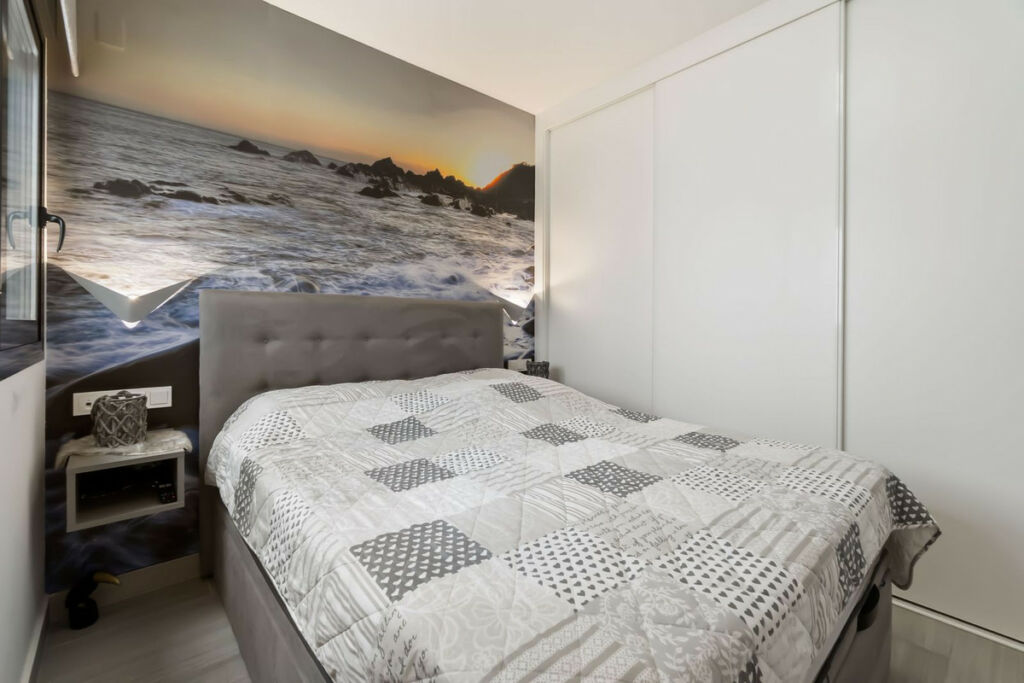 Middle Floor Apartment Torrevieja Alicante - image 14