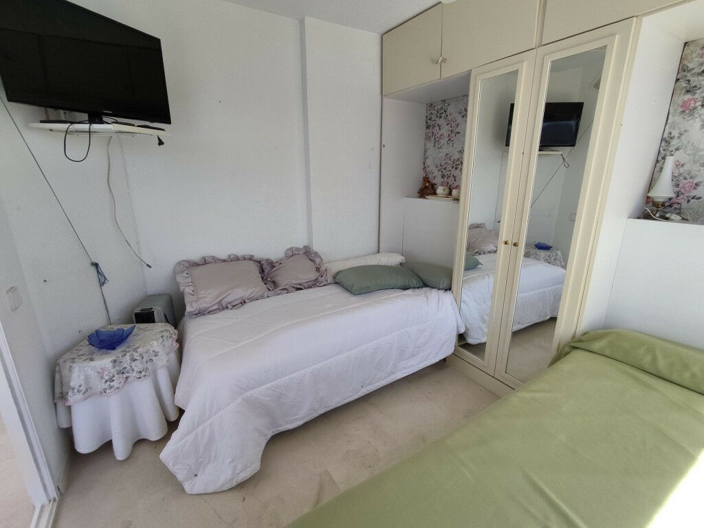 Middle Floor Apartment Benidorm Alicante - image 14