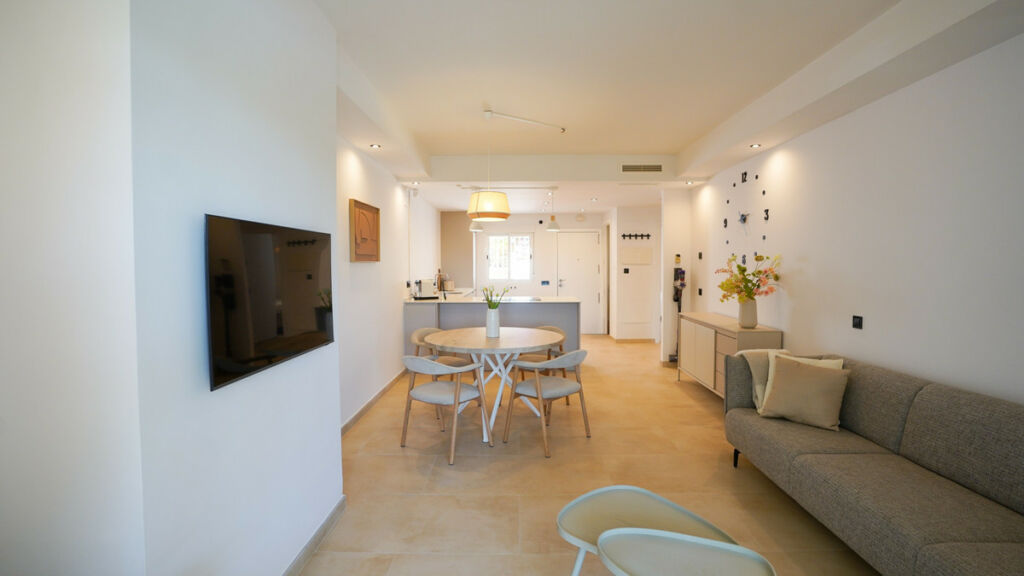 Middle Floor Apartment Nueva Andalucía Málaga - image 14