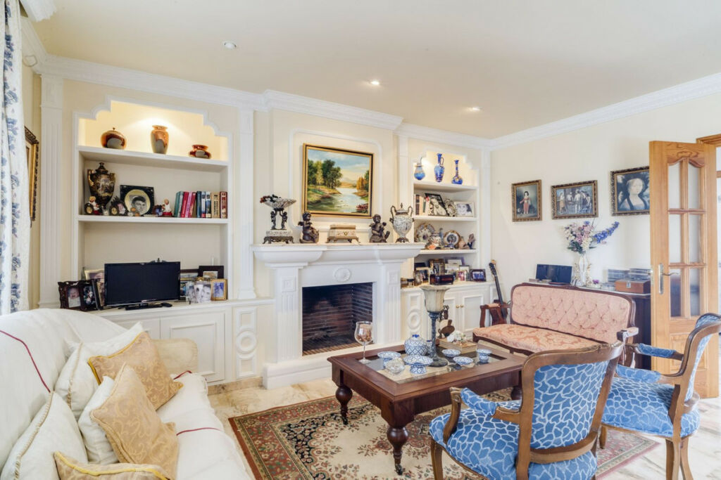 Detached Villa Marbella Málaga - image 14