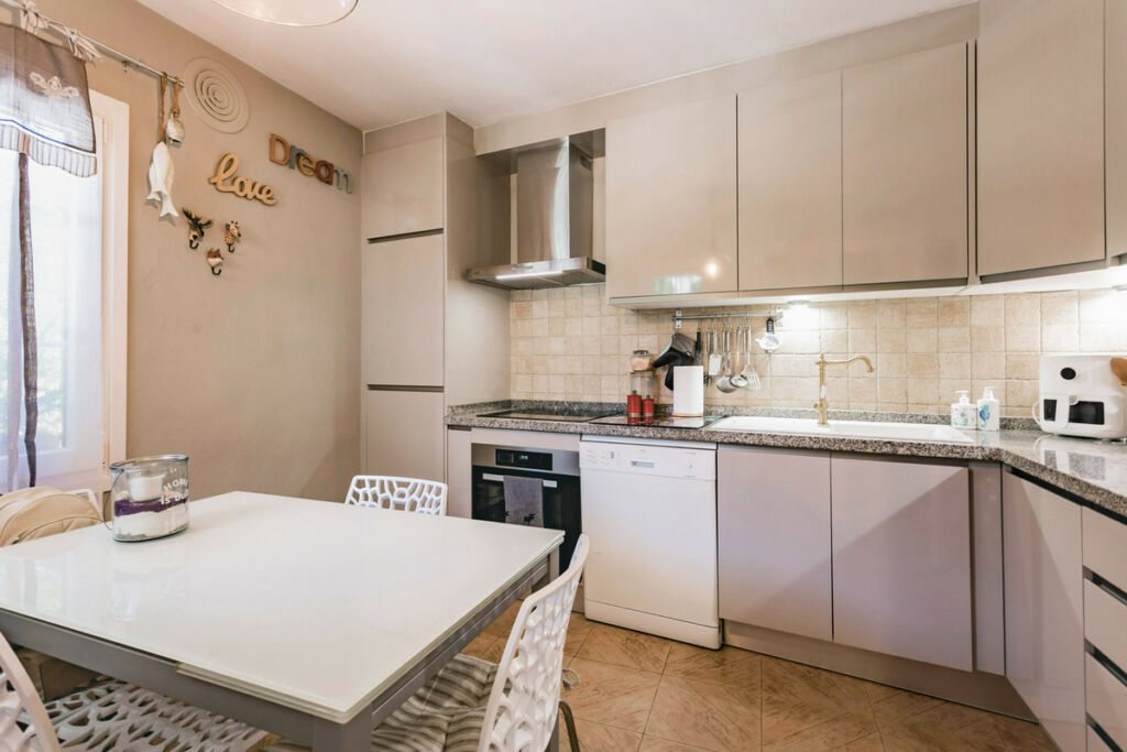 Semi-Detached House The Golden Mile Málaga - image 14
