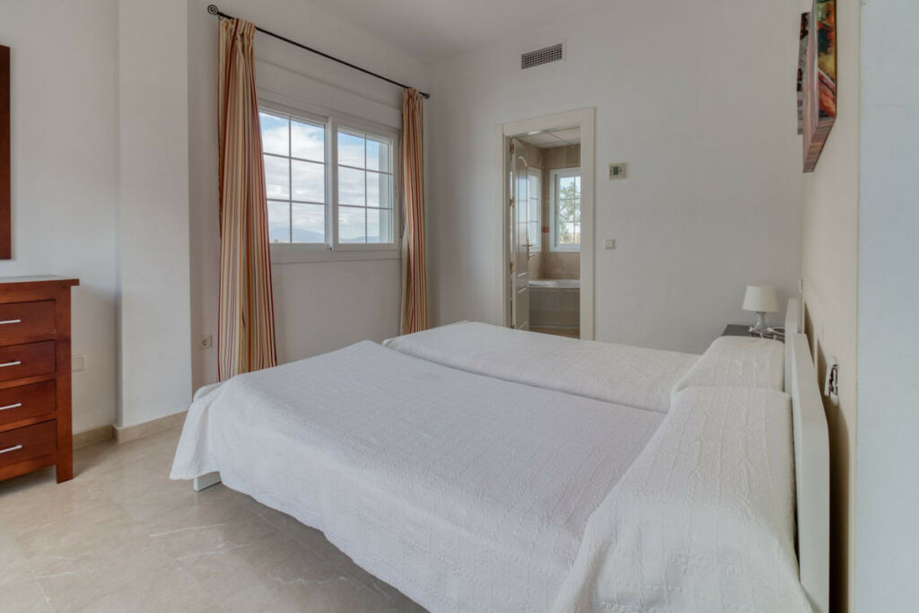 Semi-Detached House Lauro Golf Málaga - image 14