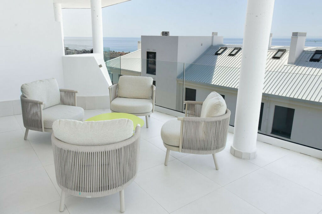 Middle Floor Apartment Fuengirola Málaga - image 14