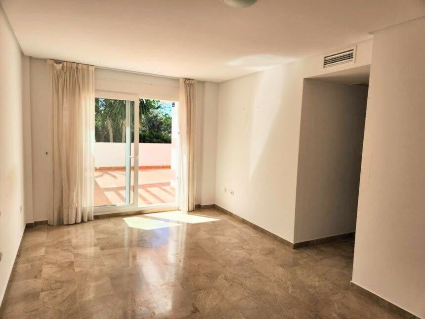 Ground Floor Apartment Torrequebrada Málaga - image 14