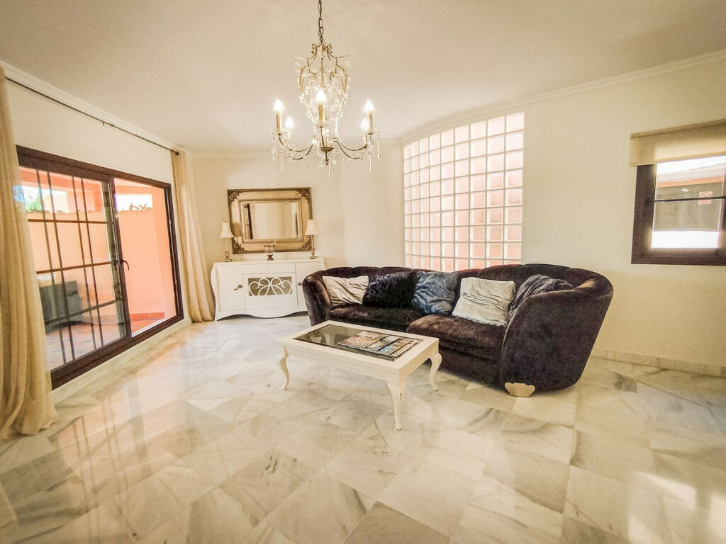 Middle Floor Apartment Hacienda del Sol Málaga - image 14