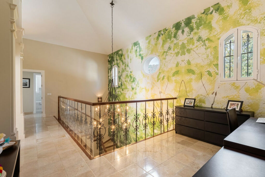 Detached Villa Nueva Andalucía Málaga - image 14