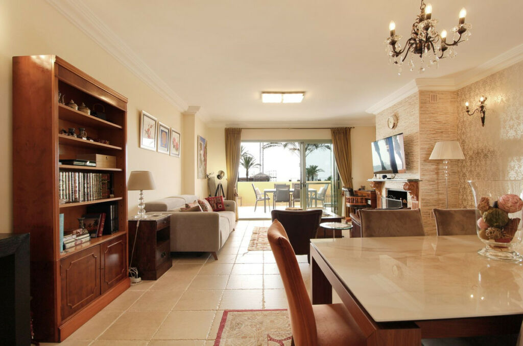 Middle Floor Apartment Los Flamingos Málaga - image 14