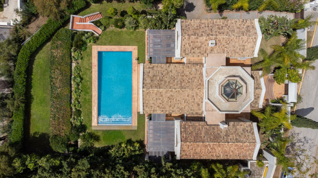 Detached Villa Los Flamingos Málaga - image 14