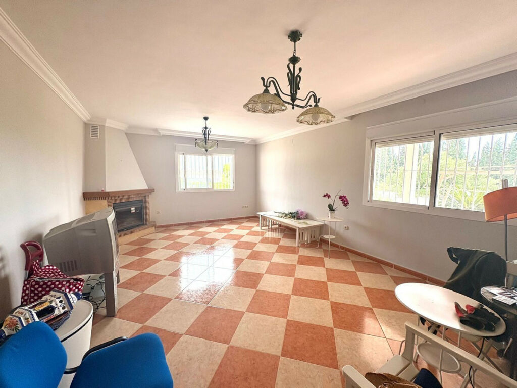 Detached Villa Alhaurín de la Torre Málaga - image 13