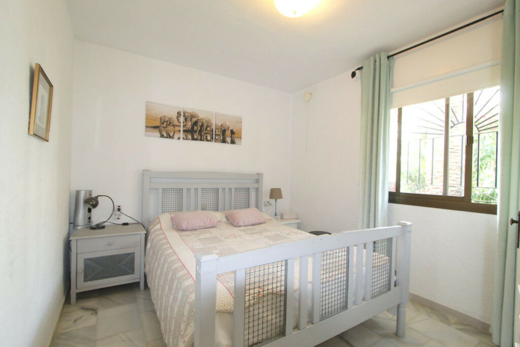 Detached Villa La Capellania Málaga - image 14