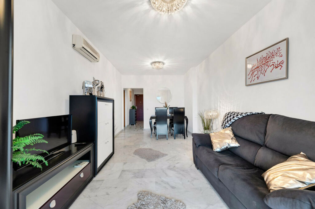 Middle Floor Apartment Riviera del Sol Málaga - image 14