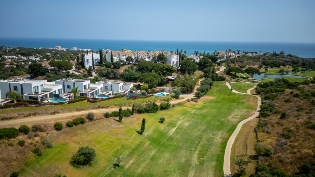 Semi-Detached House Cabopino Málaga - image 14