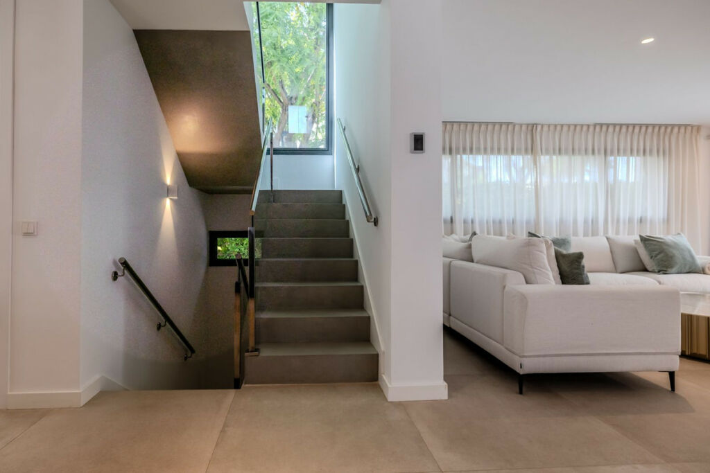 Detached Villa Puerto Banús Málaga - image 14