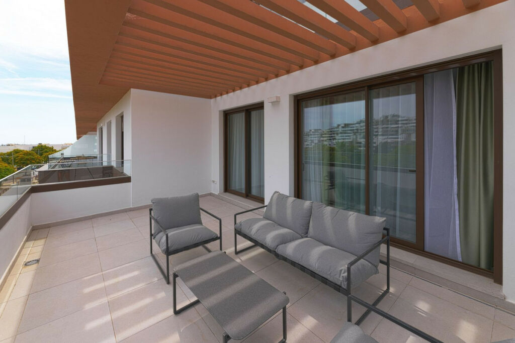 Middle Floor Apartment Estepona Málaga - image 14