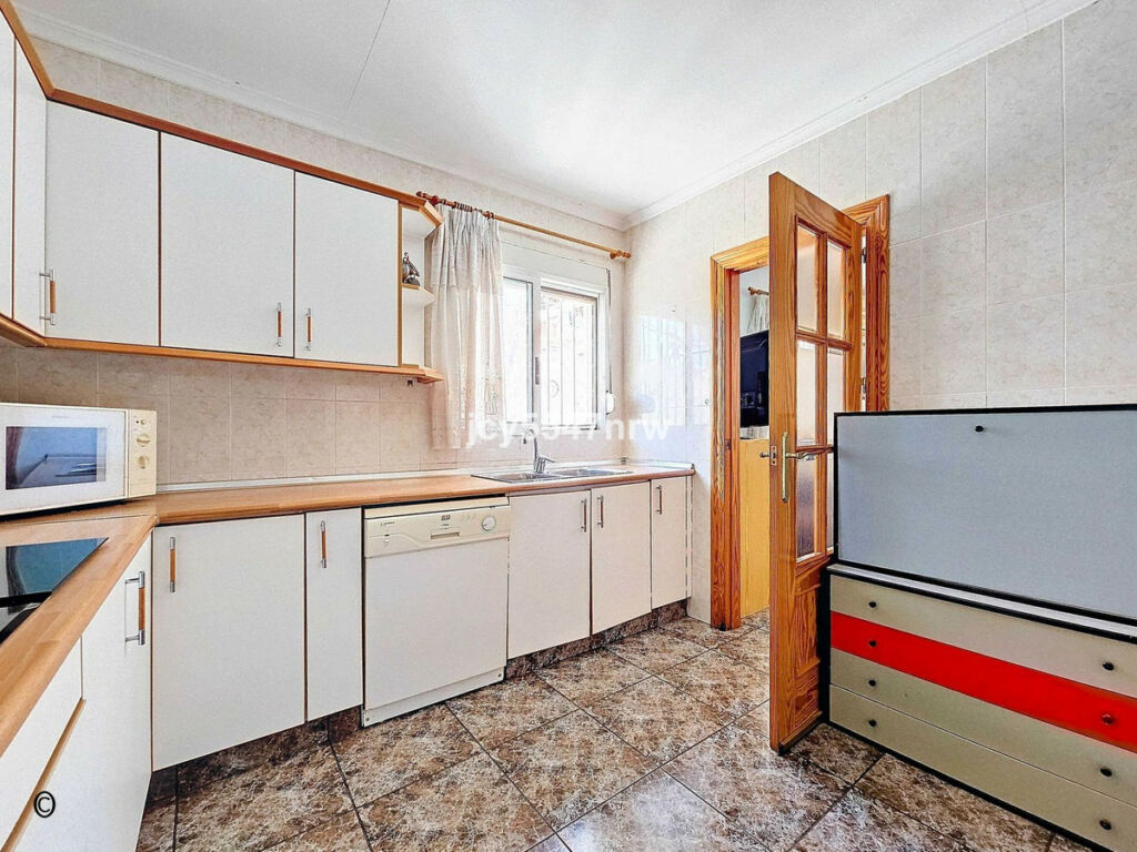 Townhouse Pinoso Alicante - image 14