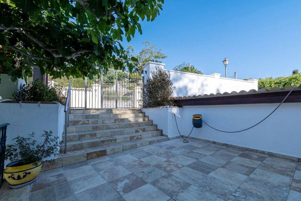Detached Villa Marbella Málaga - image 14