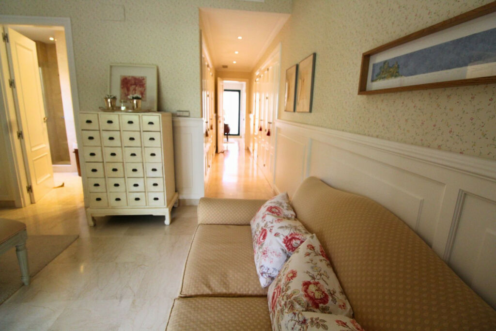 Middle Floor Apartment San Roque Club Cádiz - image 14