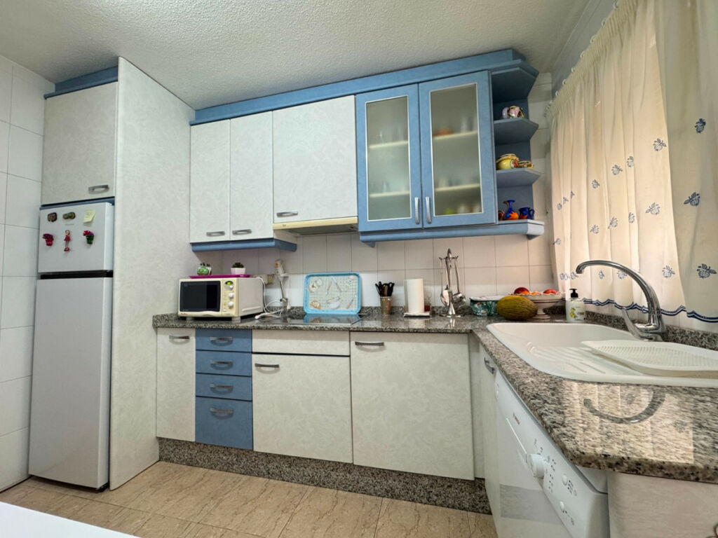 Middle Floor Apartment Guardamar del Segura Alicante - image 15