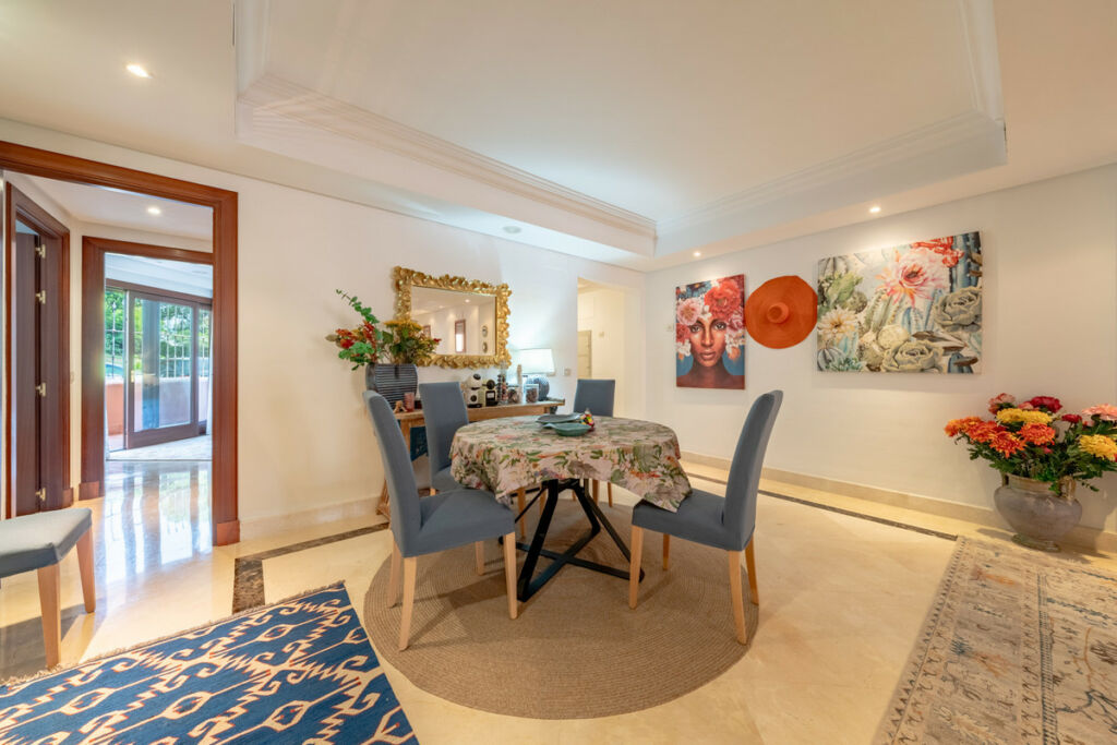 Ground Floor Apartment Estepona Málaga - image 16