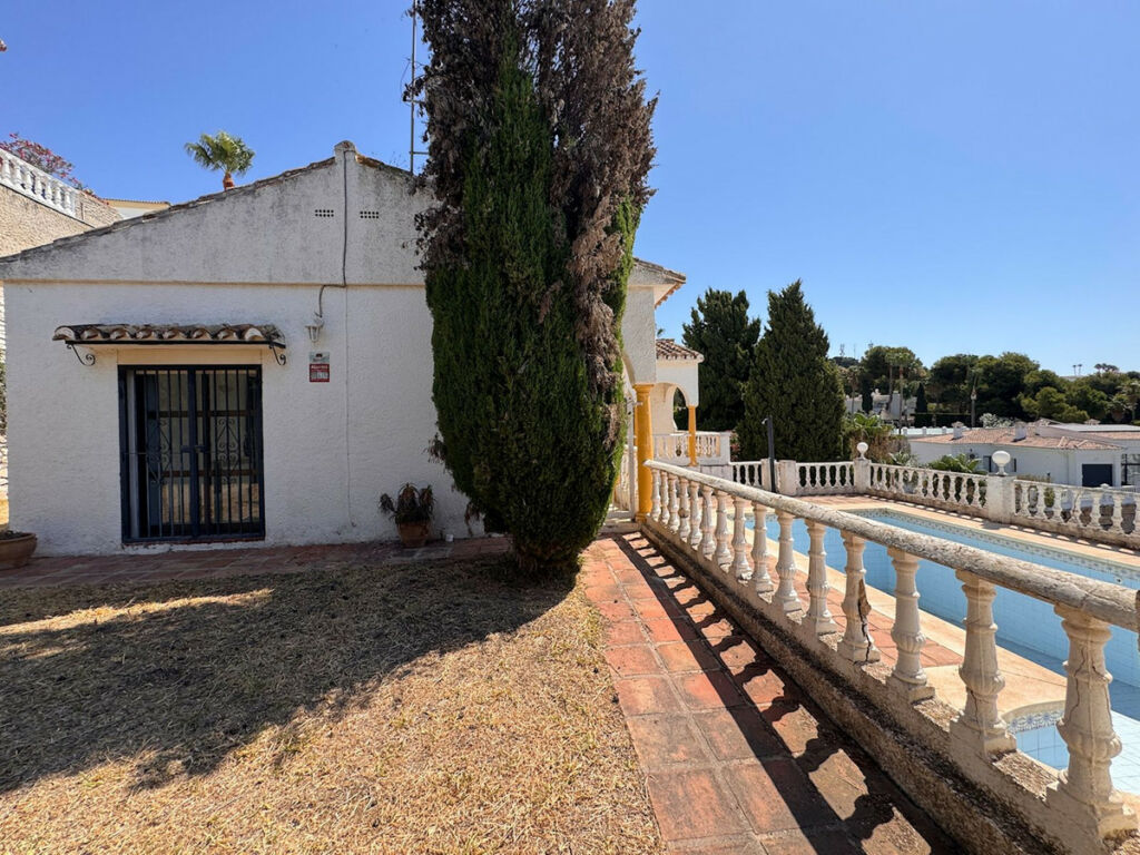 Detached Villa Miraflores Málaga - image 14