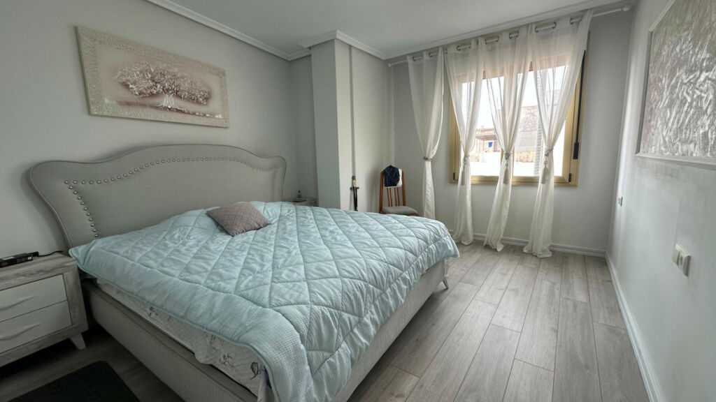 Middle Floor Apartment Guardamar del Segura Alicante - image 15
