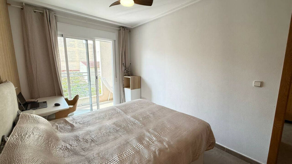 Middle Floor Apartment Torrevieja Alicante - image 14