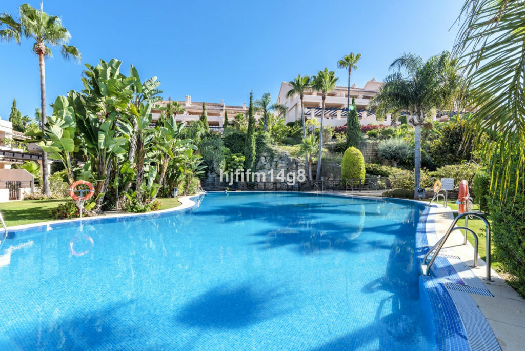 Ground Floor Apartment Nueva Andalucía Málaga - image 14