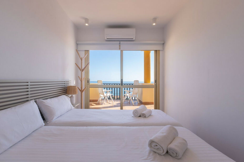 Penthouse Elviria Málaga - image 14