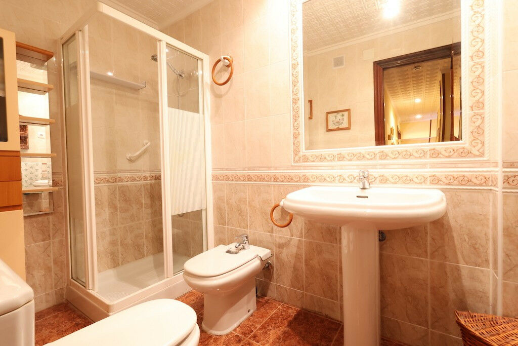Middle Floor Apartment Torrevieja Alicante - zdjęcie 14