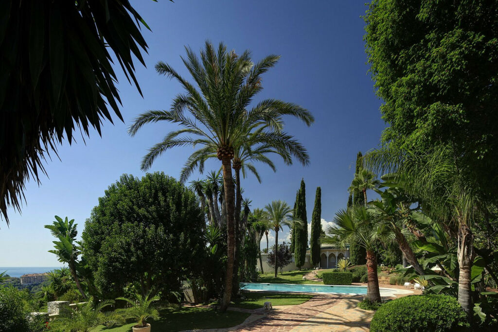 Detached Villa Río Real Málaga - image 13