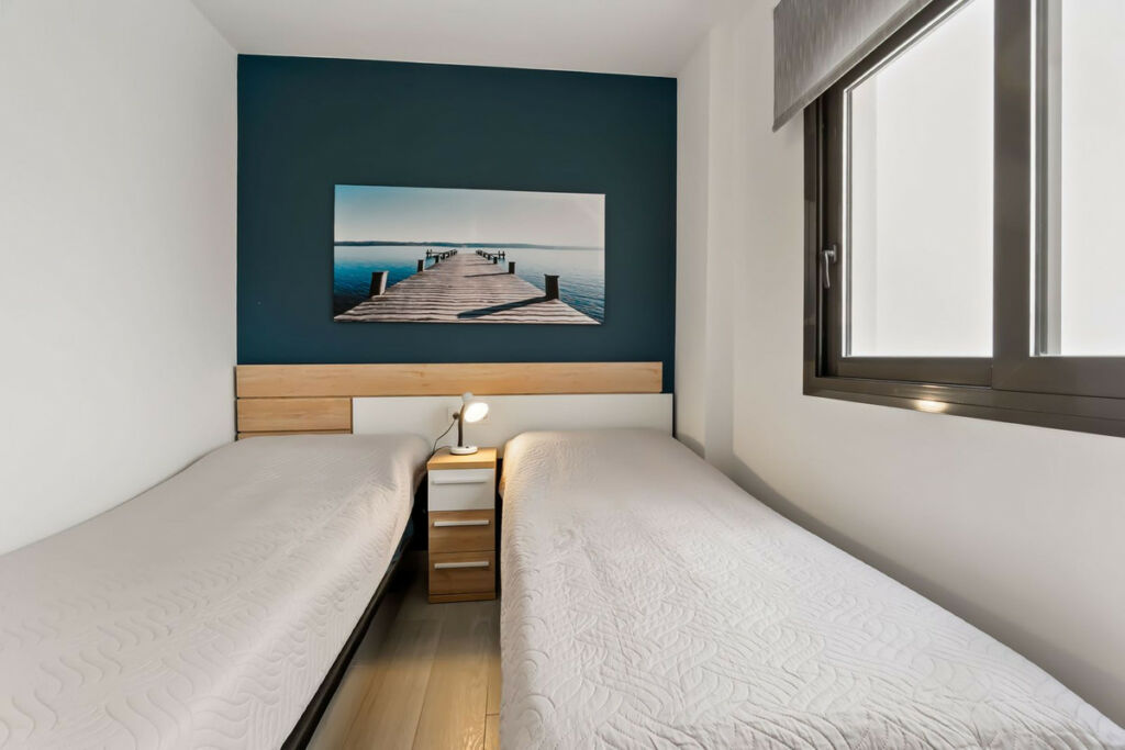 Middle Floor Apartment Torrevieja Alicante - image 15