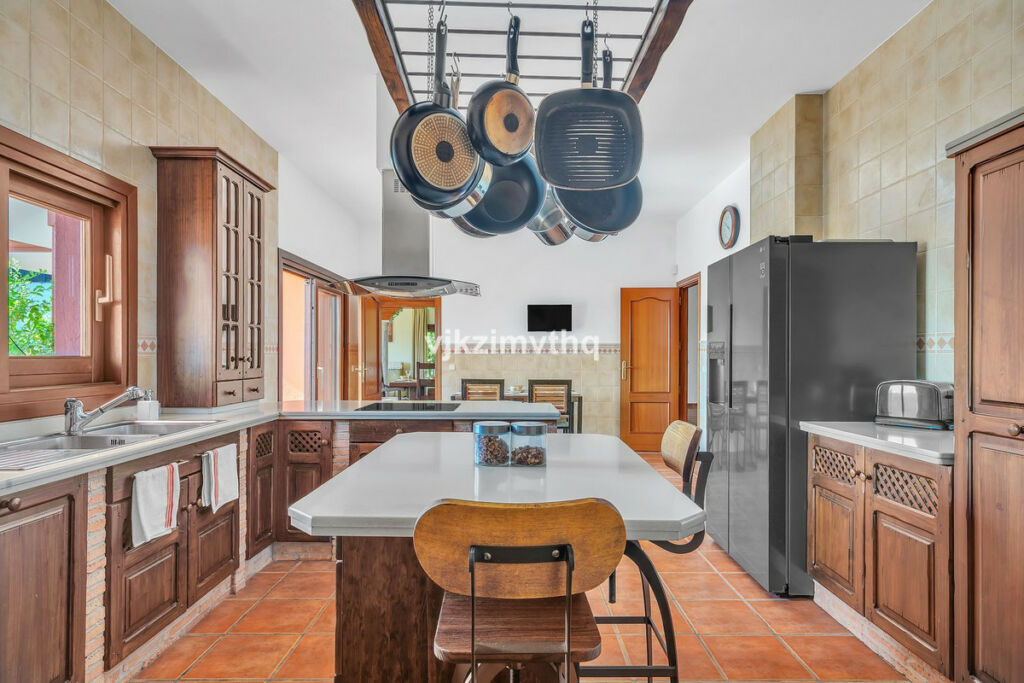 Detached Villa Benahavís Málaga - image 17