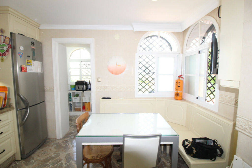 Townhouse Nueva Andalucía Málaga - image 16